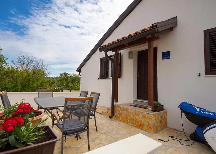 Tina I Ena Apartament Kaprije