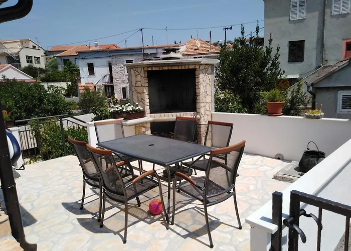 Tina I Ena Daire Kaprije