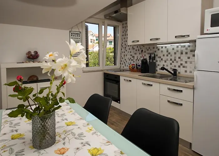 Apartament Tina I Ena *